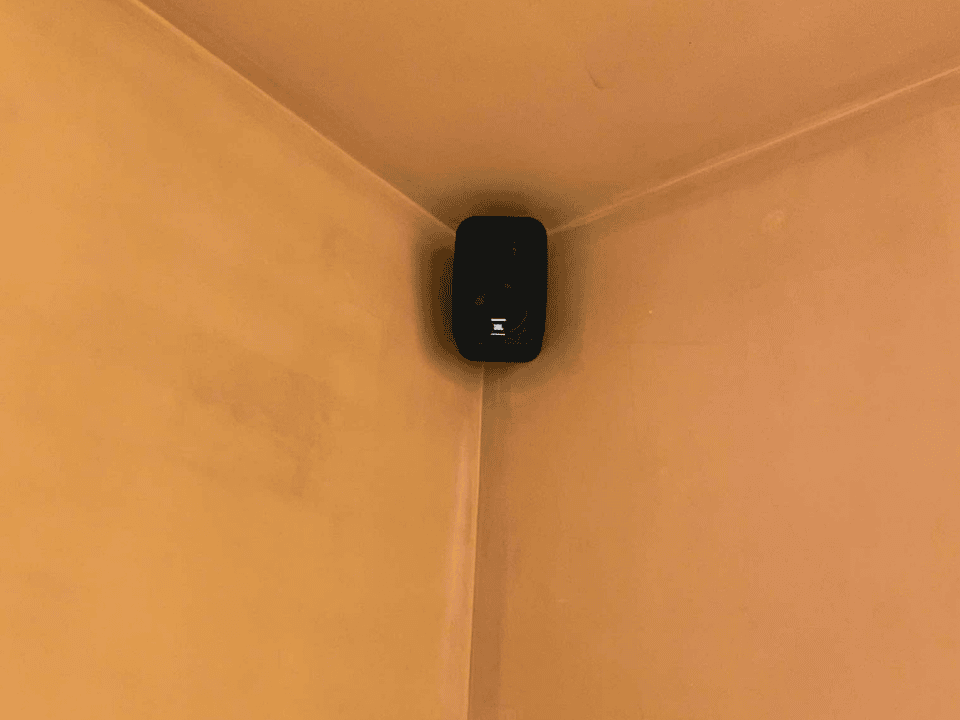 loa treo tuong FSL JBL Control 1 pro